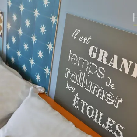Maison Familiale Dans Avec Piscine Hébergement de vacances