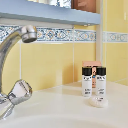 Hébergement de vacances Maison Familiale Dans Avec Piscine *