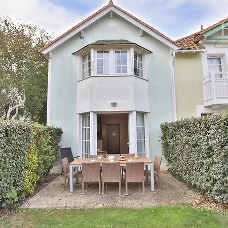 Maison Familiale Dans Avec Piscine *